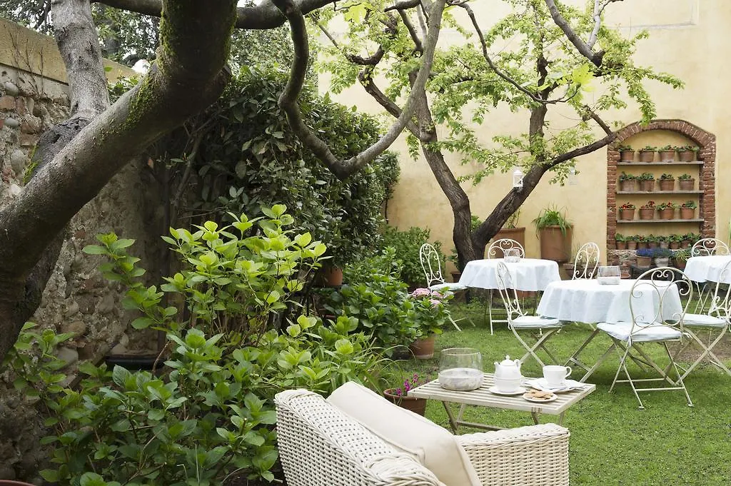 Bed and Breakfast Il Relais dell'Abbazia Verona Bed & Breakfast