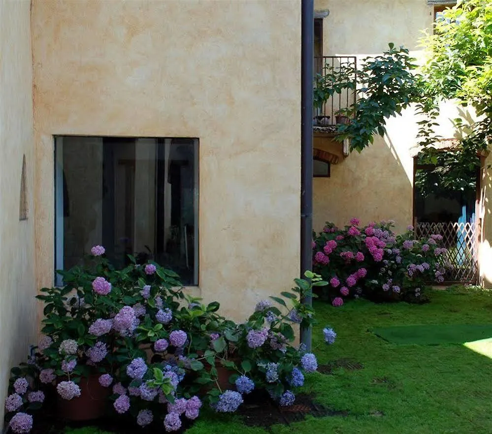 Il Relais Dell'Abbazia Bed and Breakfast Verona